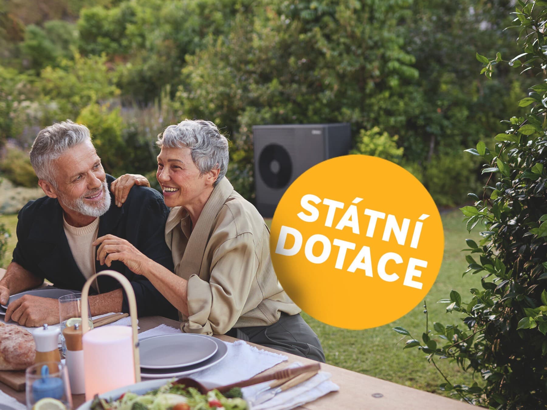 Zajíc Vaillant s cedulí „Získejte nyní až 75% dotaci“.