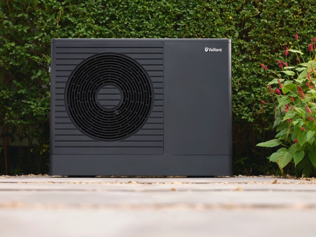 aroTHERM pro v zahradě